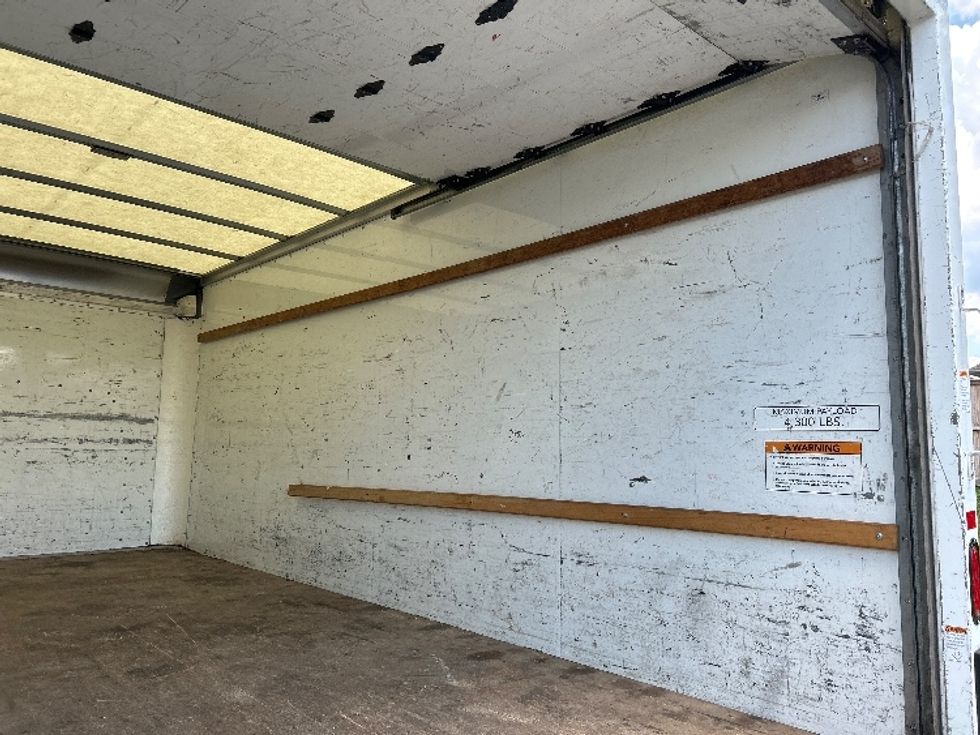 Light Duty Box Truck-Light and Medium Duty Trucks-GMC-2021-Savana G33903-Homewood-AL-85,570\n\t\tmiles-$ 30,500 - Image 12