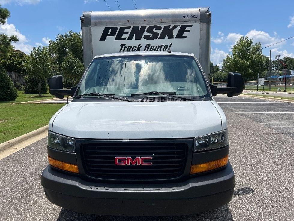 Light Duty Box Truck-Light and Medium Duty Trucks-GMC-2021-Savana G33903-Homewood-AL-85,570\n\t\tmiles-$ 30,500 - Image 2