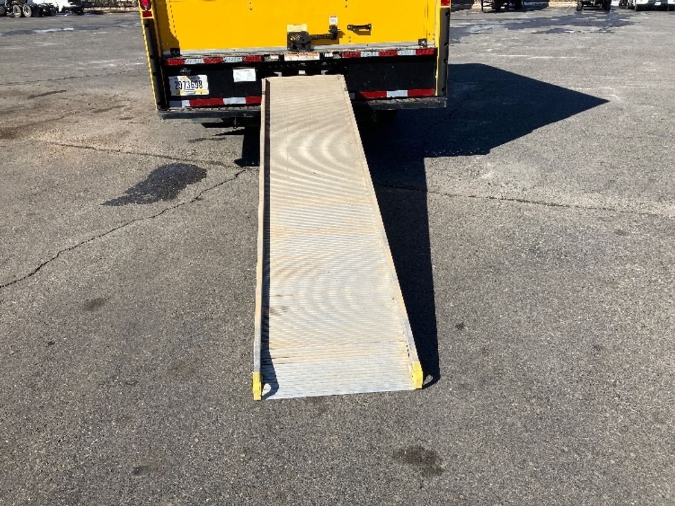 Light Duty Box Truck-Light and Medium Duty Trucks-GMC-2021-Savana G33903-Hot Springs-AR-121,952\n\t\tmiles-$ 23,750 - Image 23