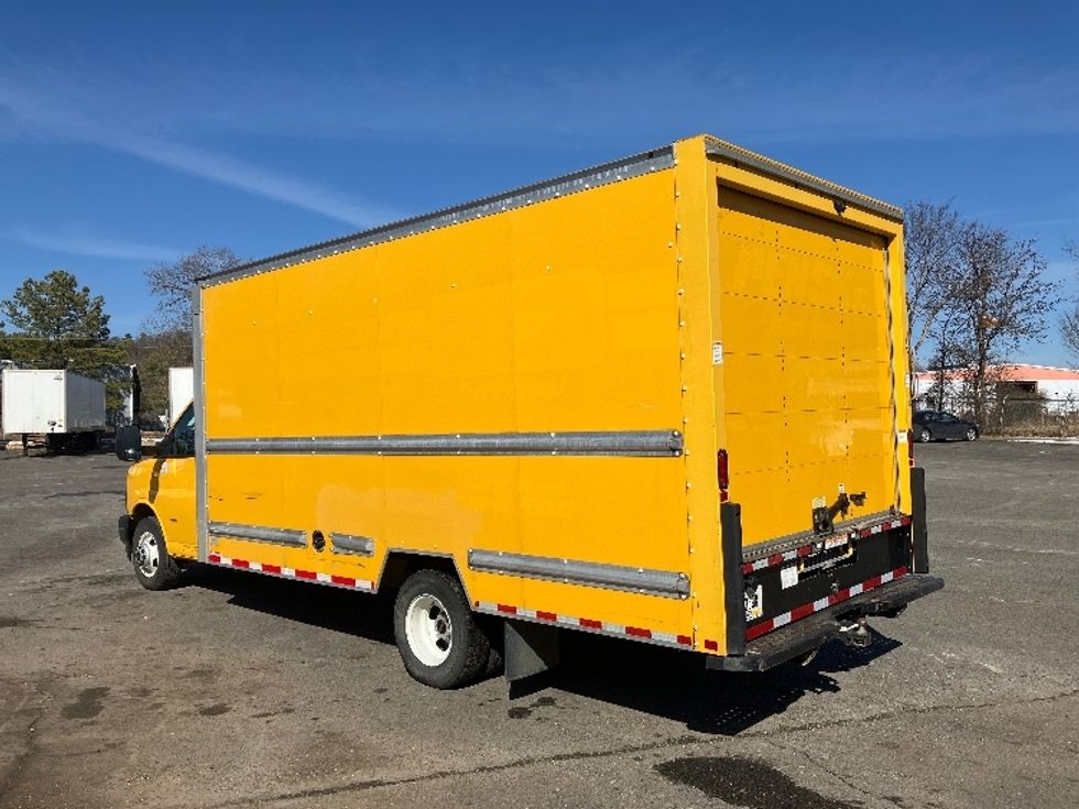 Light Duty Box Truck-Light and Medium Duty Trucks-GMC-2021-Savana G33903-Hot Springs-AR-121,952\n\t\tmiles-$ 23,750 - Image 6