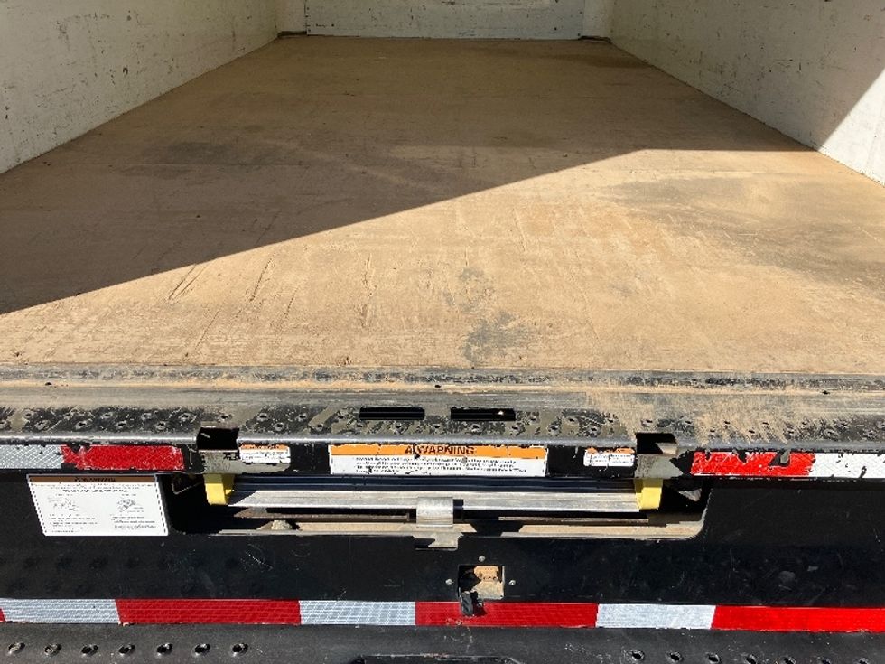 Light Duty Box Truck-Light and Medium Duty Trucks-GMC-2021-Savana G33903-Hot Springs-AR-121,952\n\t\tmiles-$ 23,750 - Image 9