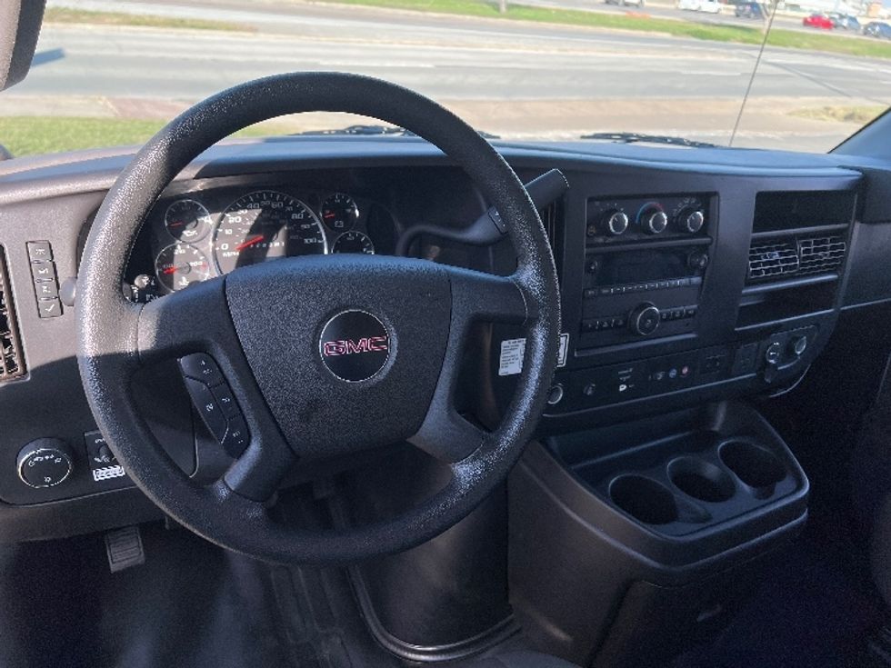 Light Duty Box Truck-Light and Medium Duty Trucks-GMC-2021-Savana G33903-Houston-TX-102,462\n\t\tmiles-$ 29,000 - Image 18