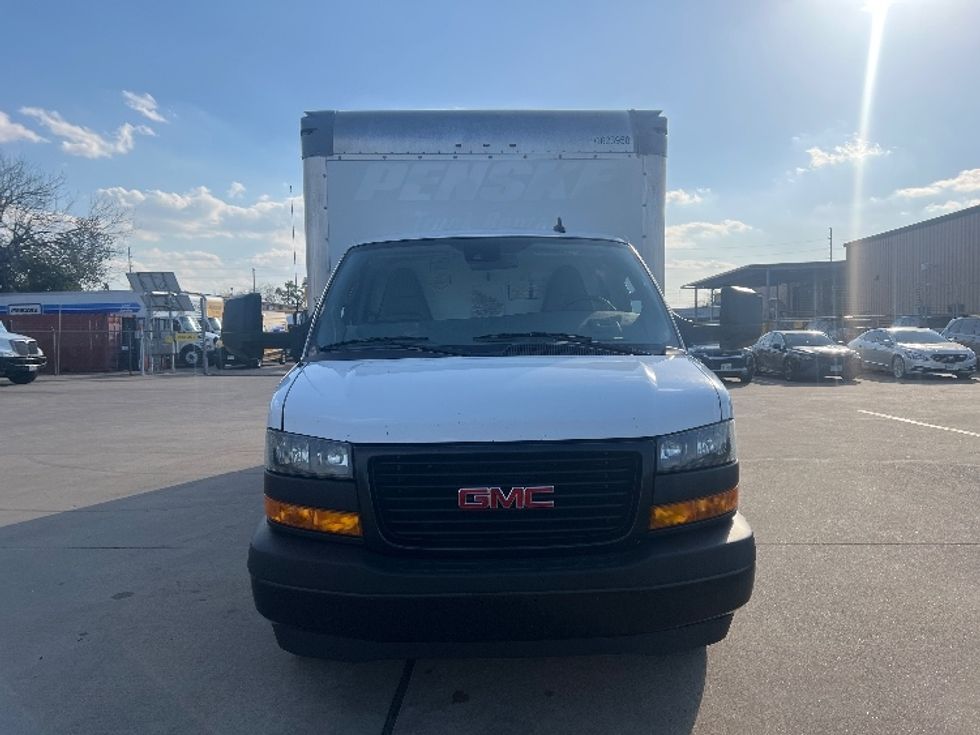 Light Duty Box Truck-Light and Medium Duty Trucks-GMC-2021-Savana G33903-Houston-TX-102,462\n\t\tmiles-$ 29,000 - Image 2