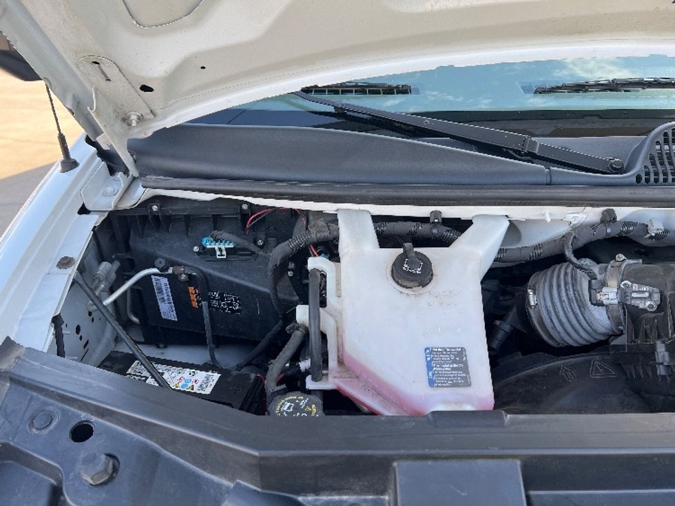 Light Duty Box Truck-Light and Medium Duty Trucks-GMC-2021-Savana G33903-Houston-TX-102,462\n\t\tmiles-$ 29,000 - Image 23