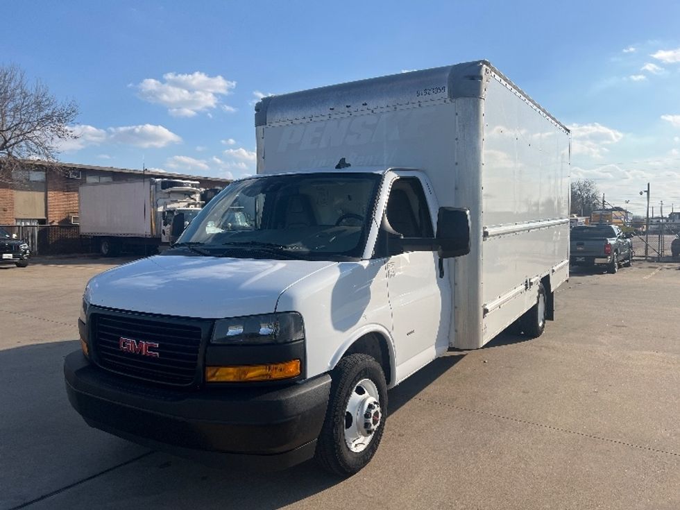 Light Duty Box Truck-Light and Medium Duty Trucks-GMC-2021-Savana G33903-Houston-TX-102,462\n\t\tmiles-$ 29,000 - Image 3