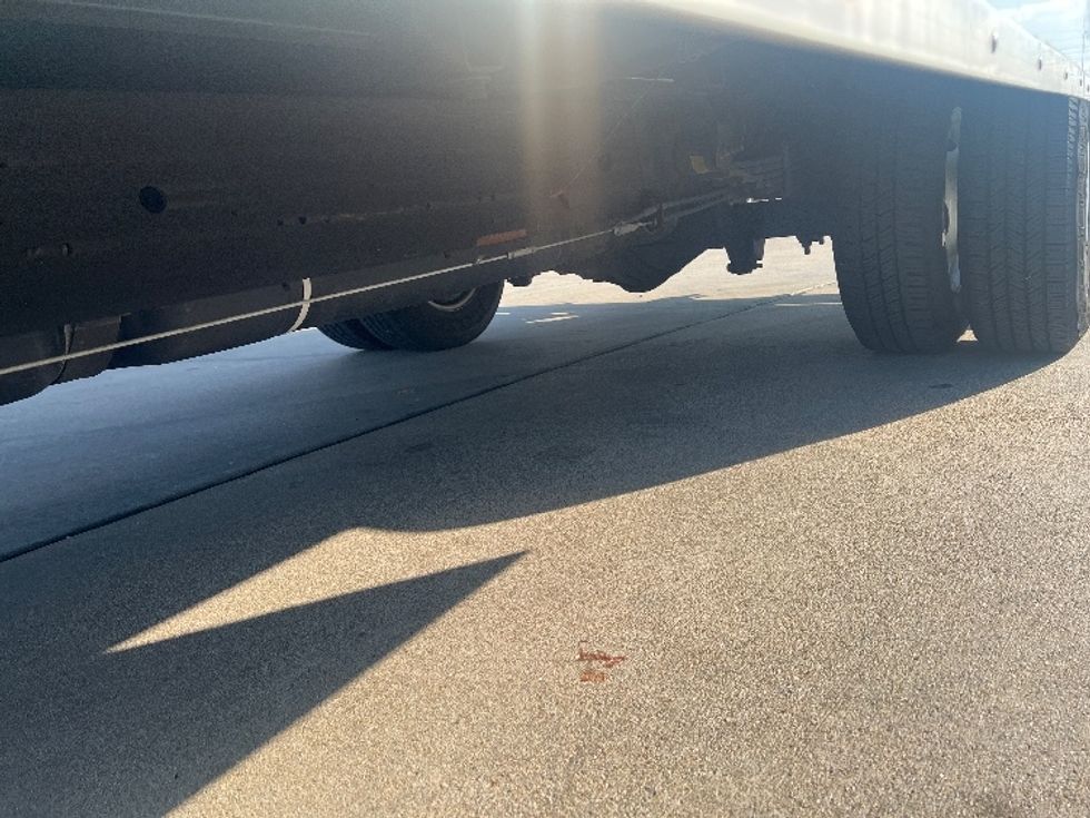 Light Duty Box Truck-Light and Medium Duty Trucks-GMC-2021-Savana G33903-Houston-TX-102,462\n\t\tmiles-$ 29,000 - Image 5