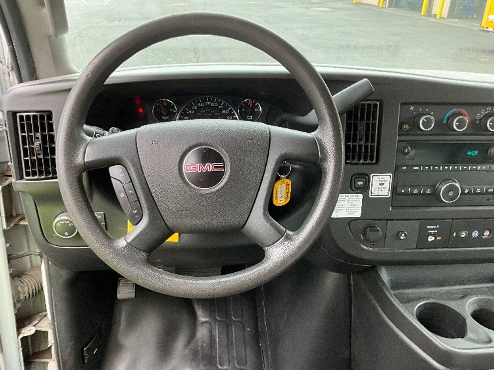 Light Duty Box Truck-Light and Medium Duty Trucks-GMC-2021-Savana G33903-Houston-TX-105,310\n\t\tmiles-$ 29,500 - Image 18