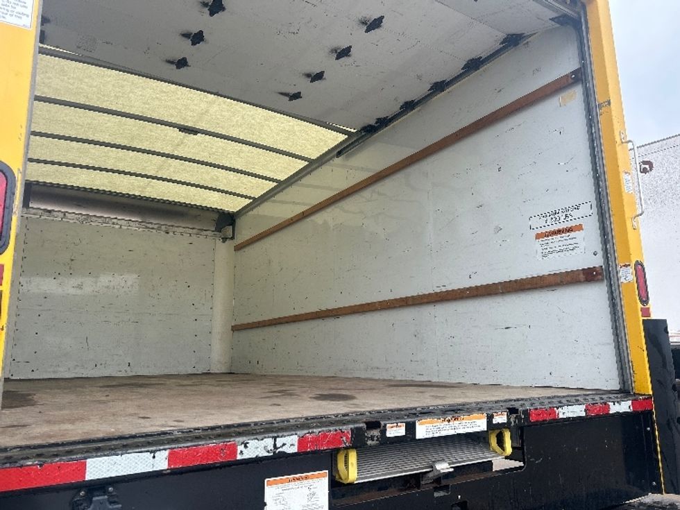 Light Duty Box Truck-Light and Medium Duty Trucks-GMC-2021-Savana G33903-Houston-TX-112,566\n\t\tmiles-$ 25,000 - Image 12