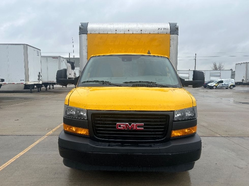 Light Duty Box Truck-Light and Medium Duty Trucks-GMC-2021-Savana G33903-Houston-TX-112,566\n\t\tmiles-$ 25,000 - Image 2