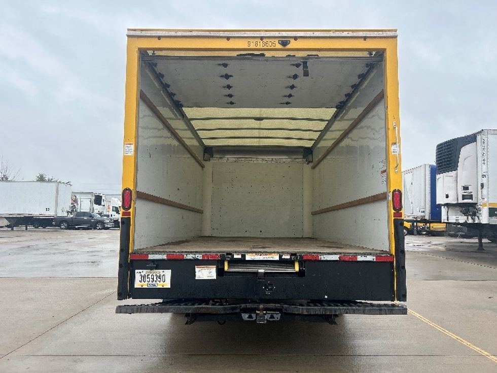 Light Duty Box Truck-Light and Medium Duty Trucks-GMC-2021-Savana G33903-Houston-TX-112,566\n\t\tmiles-$ 25,000 - Image 8