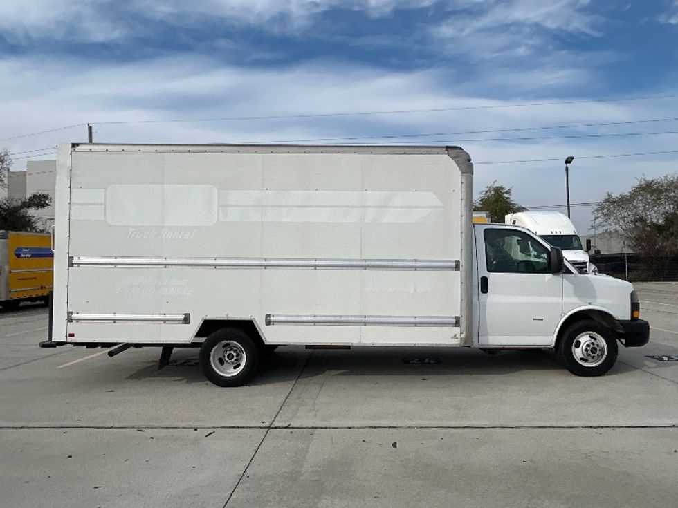 Light Duty Box Truck-Light and Medium Duty Trucks-GMC-2021-Savana G33903-Houston-TX-115,511\n\t\tmiles-$ 27,750 - Image 15