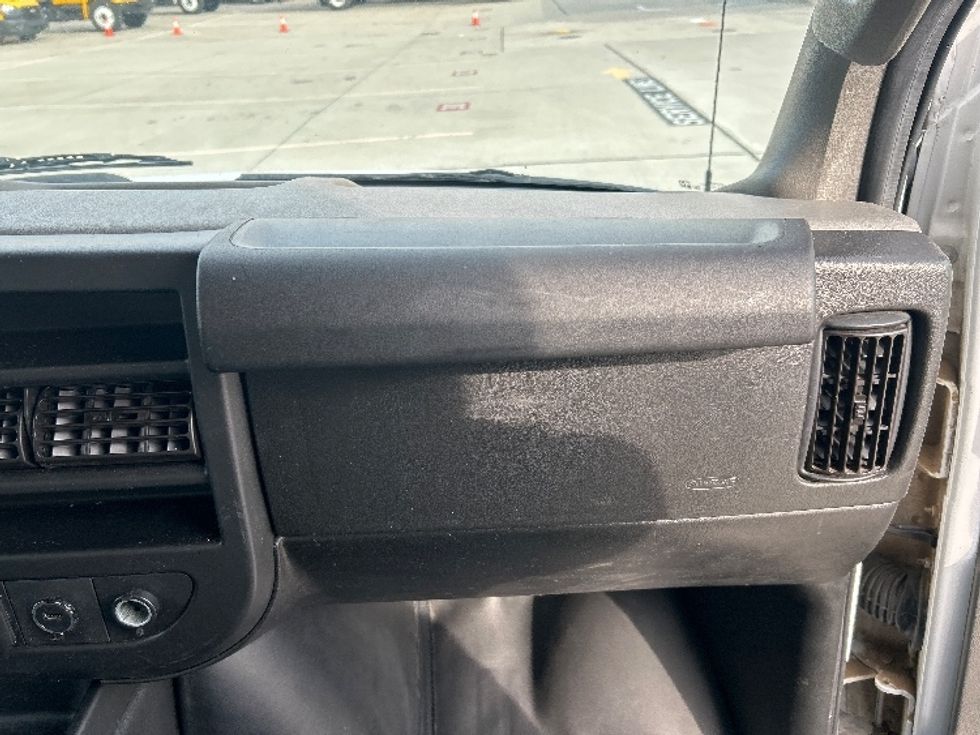 Light Duty Box Truck-Light and Medium Duty Trucks-GMC-2021-Savana G33903-Houston-TX-115,511\n\t\tmiles-$ 27,750 - Image 21