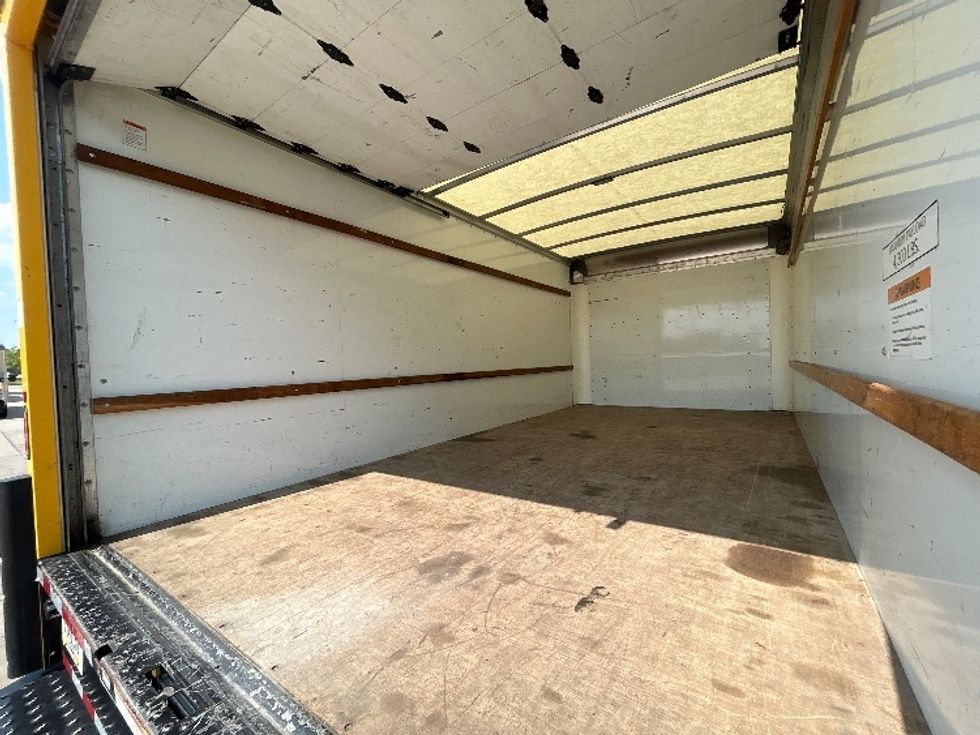 Light Duty Box Truck-Light and Medium Duty Trucks-GMC-2021-Savana G33903-Houston-TX-117,019\n\t\tmiles-$ 22,500 - Image 11