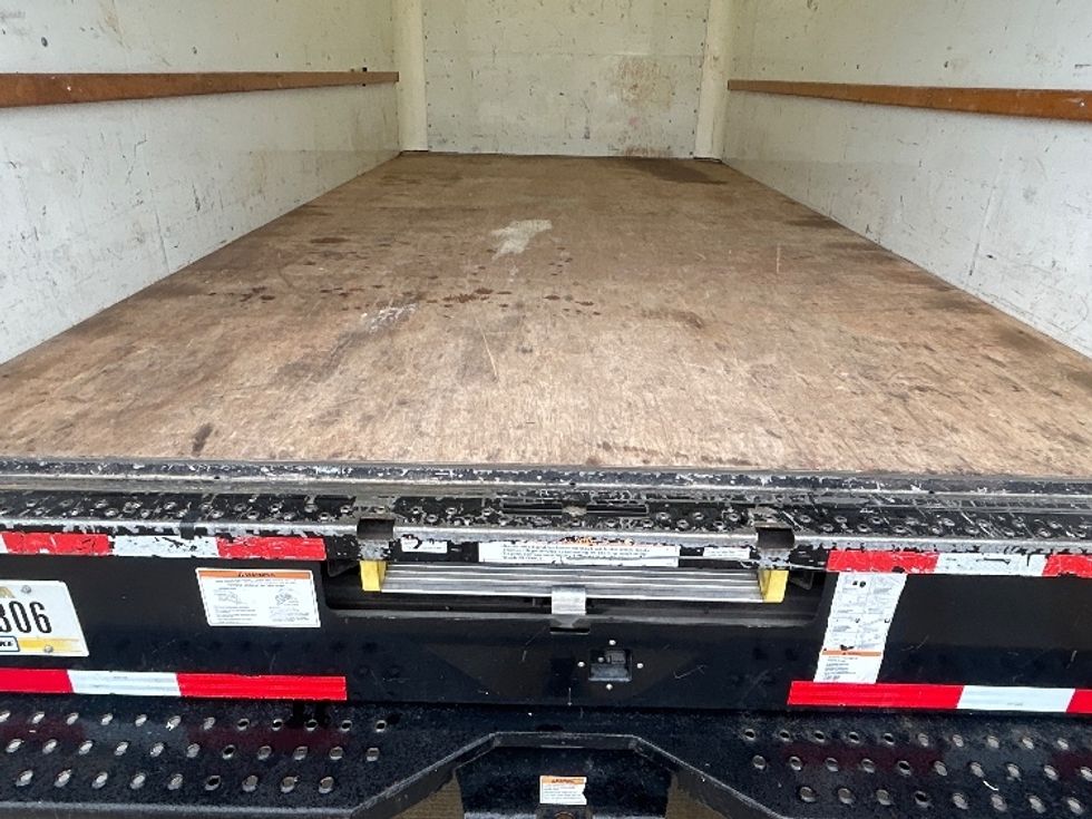 Light Duty Box Truck-Light and Medium Duty Trucks-GMC-2021-Savana G33903-Houston-TX-117,824\n\t\tmiles-$ 24,500 - Image 10