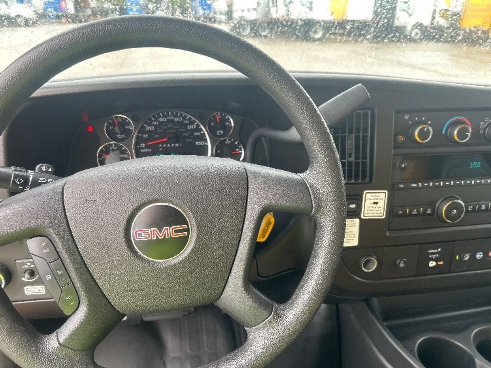 Light Duty Box Truck-Light and Medium Duty Trucks-GMC-2021-Savana G33903-Houston-TX-117,824\n\t\tmiles-$ 24,500 - Image 17