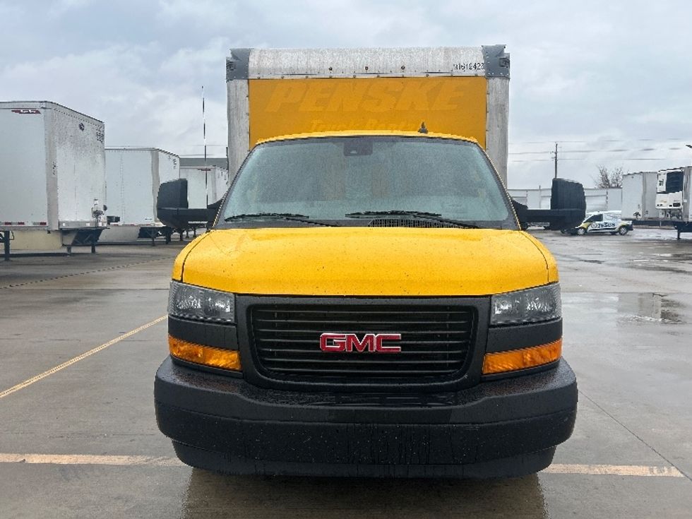 Light Duty Box Truck-Light and Medium Duty Trucks-GMC-2021-Savana G33903-Houston-TX-117,824\n\t\tmiles-$ 24,500 - Image 2