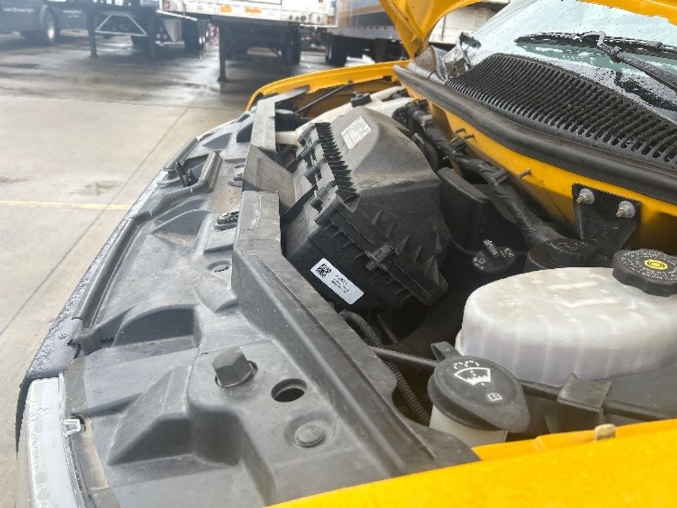 Light Duty Box Truck-Light and Medium Duty Trucks-GMC-2021-Savana G33903-Houston-TX-117,824\n\t\tmiles-$ 24,500 - Image 24