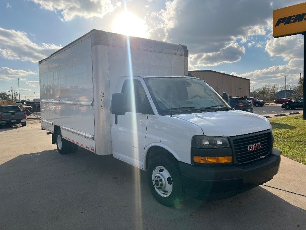 Light Duty Box Truck-Light and Medium Duty Trucks-GMC-2021-Savana G33903-Houston-TX-120,921\n\t\tmiles-$ 27,000 - Image 1