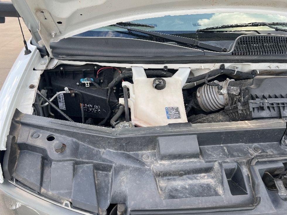 Light Duty Box Truck-Light and Medium Duty Trucks-GMC-2021-Savana G33903-Houston-TX-120,921\n\t\tmiles-$ 27,000 - Image 23