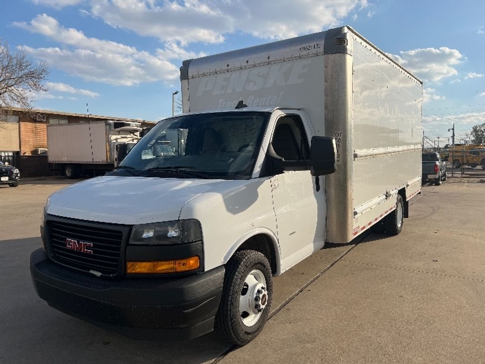 Light Duty Box Truck-Light and Medium Duty Trucks-GMC-2021-Savana G33903-Houston-TX-120,921\n\t\tmiles-$ 27,000 - Image 3