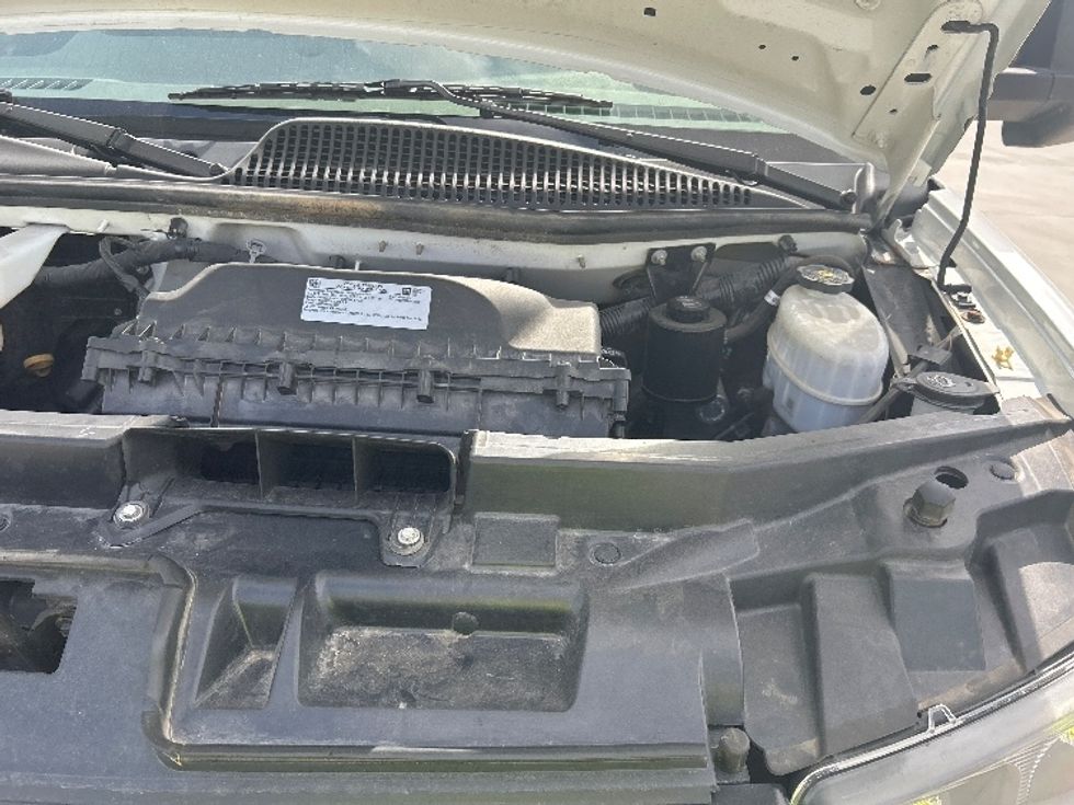 Light Duty Box Truck-Light and Medium Duty Trucks-GMC-2021-Savana G33903-Houston-TX-86,268\n\t\tmiles-$ 31,000 - Image 24