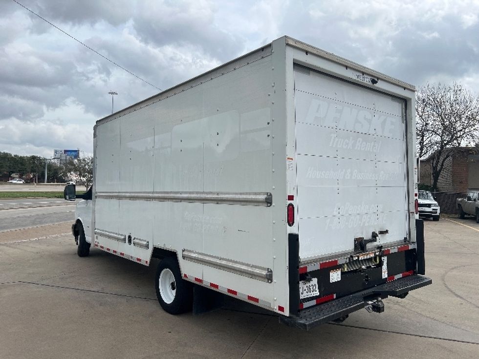 Light Duty Box Truck-Light and Medium Duty Trucks-GMC-2021-Savana G33903-Houston-TX-86,268\n\t\tmiles-$ 31,000 - Image 6