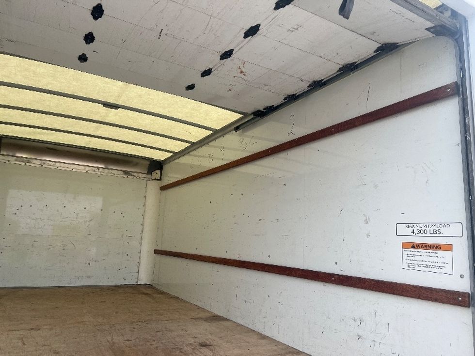 Light Duty Box Truck-Light and Medium Duty Trucks-GMC-2021-Savana G33903-Houston-TX-89,843\n\t\tmiles-$ 30,500 - Image 12