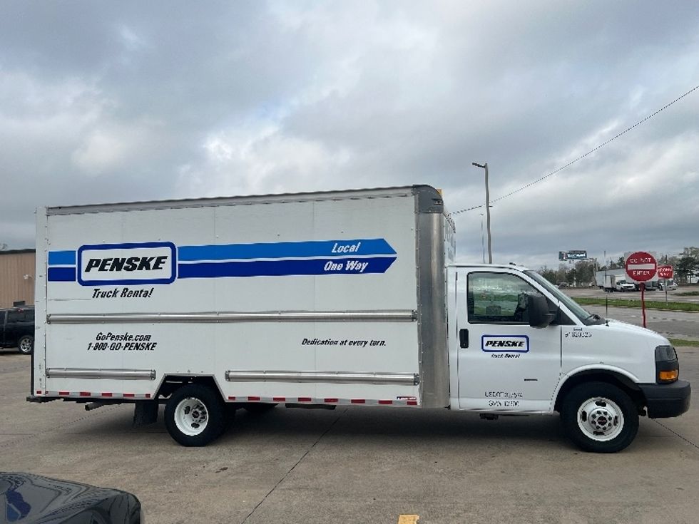 Light Duty Box Truck-Light and Medium Duty Trucks-GMC-2021-Savana G33903-Houston-TX-89,843\n\t\tmiles-$ 30,500 - Image 15