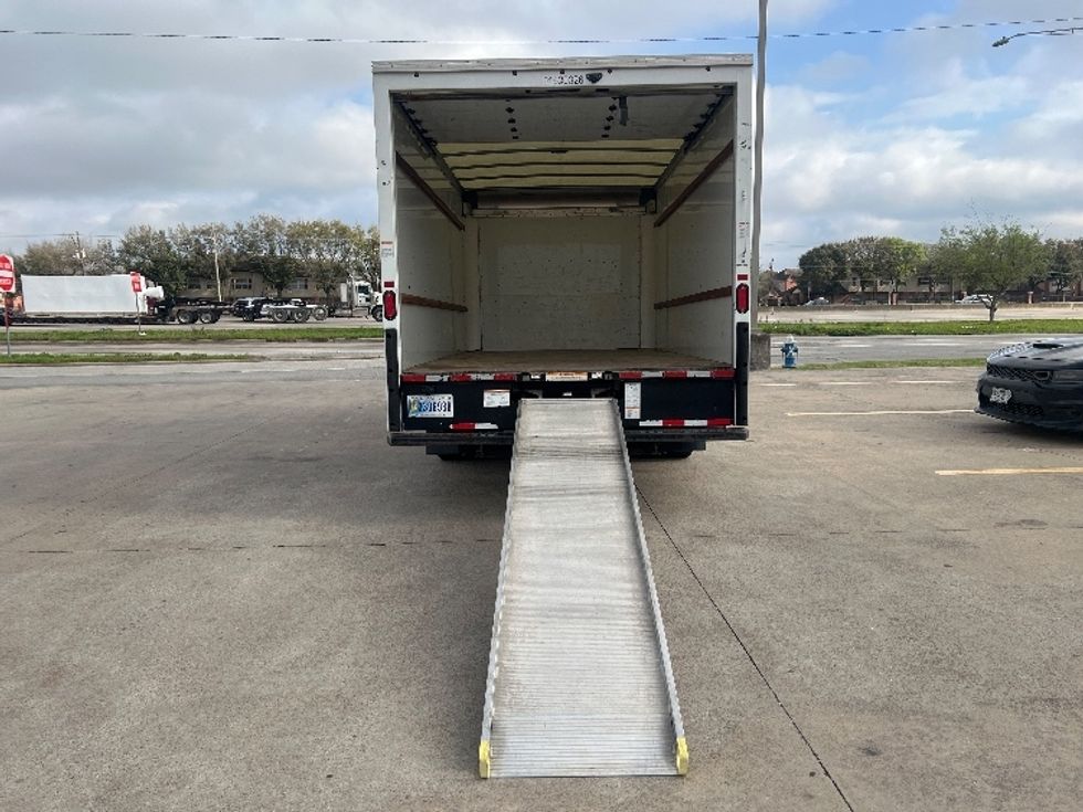Light Duty Box Truck-Light and Medium Duty Trucks-GMC-2021-Savana G33903-Houston-TX-89,843\n\t\tmiles-$ 30,500 - Image 9