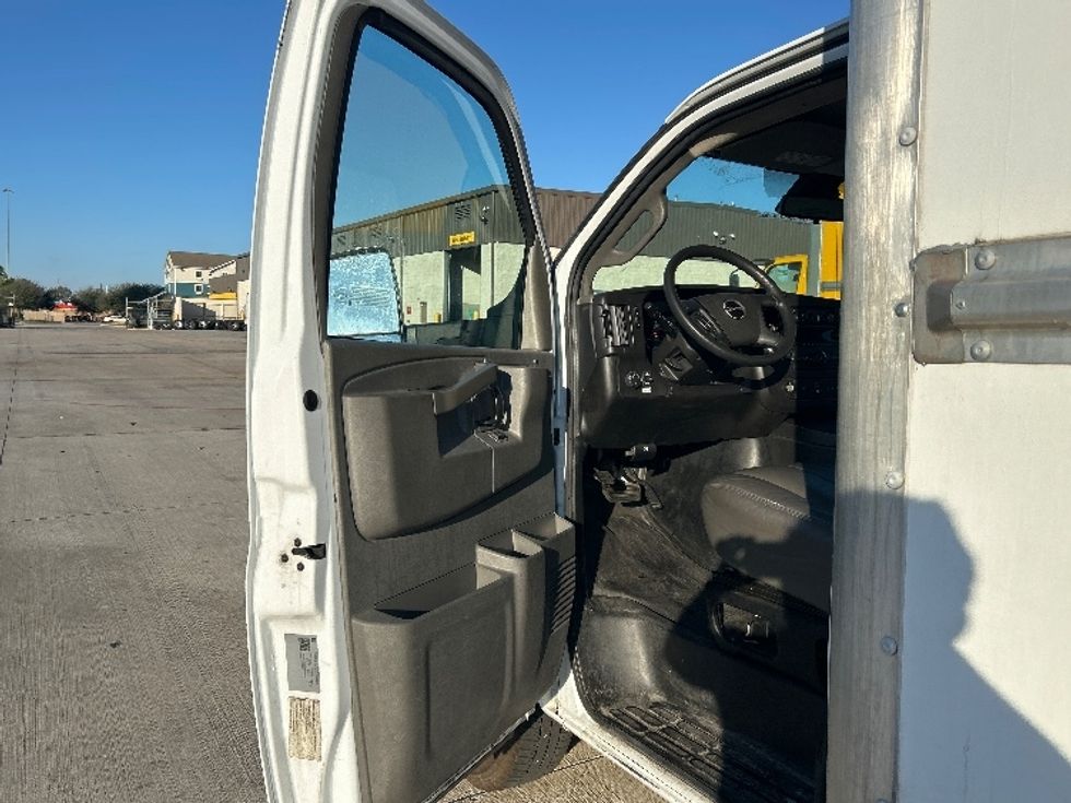 Light Duty Box Truck-Light and Medium Duty Trucks-GMC-2021-Savana G33903-Houston-TX-93,823\n\t\tmiles-$ 30,000 - Image 16