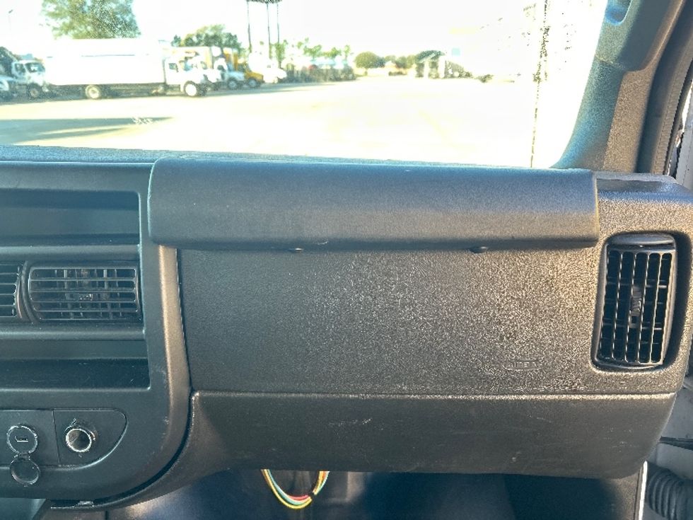 Light Duty Box Truck-Light and Medium Duty Trucks-GMC-2021-Savana G33903-Houston-TX-93,823\n\t\tmiles-$ 30,000 - Image 21