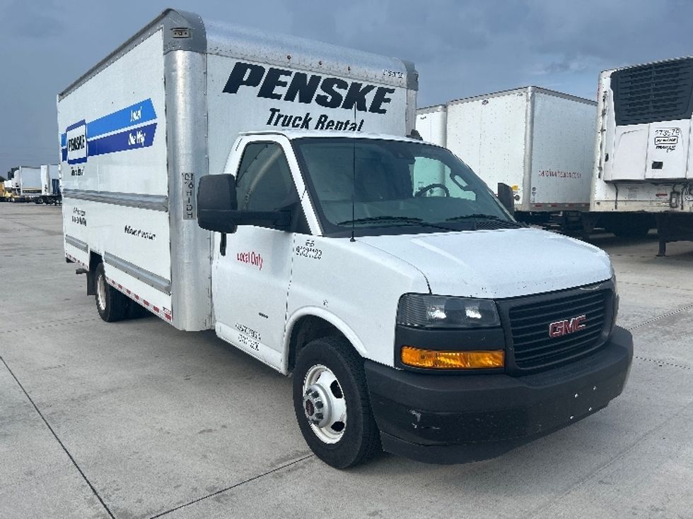 Light Duty Box Truck-Light and Medium Duty Trucks-GMC-2021-Savana G33903-Houston-TX-96,272\n\t\tmiles-$ 29,750 - Image 1