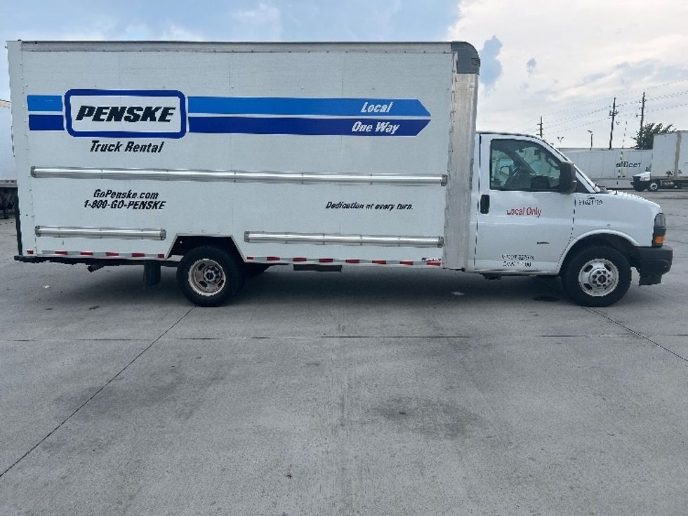 Light Duty Box Truck-Light and Medium Duty Trucks-GMC-2021-Savana G33903-Houston-TX-96,272\n\t\tmiles-$ 29,750 - Image 15