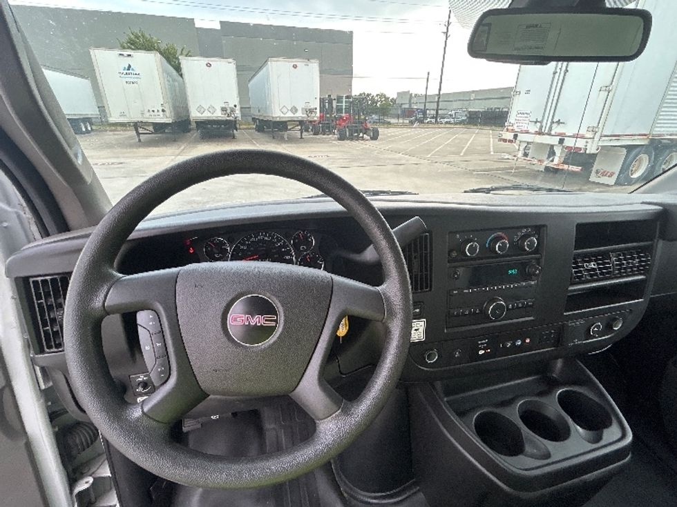 Light Duty Box Truck-Light and Medium Duty Trucks-GMC-2021-Savana G33903-Houston-TX-96,272\n\t\tmiles-$ 29,750 - Image 18