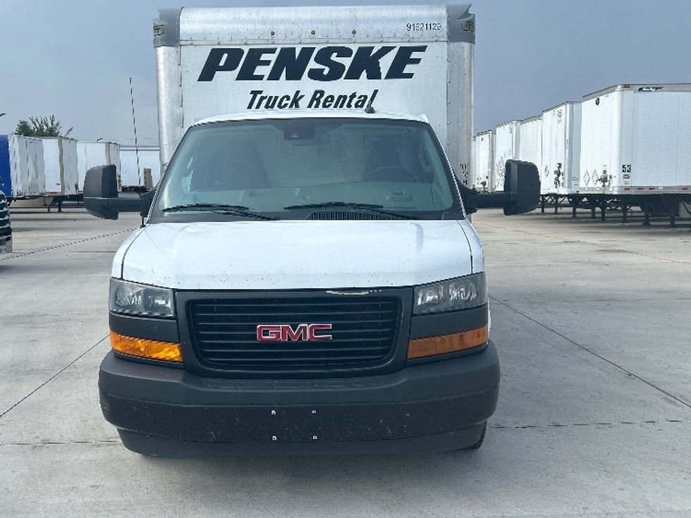 Light Duty Box Truck-Light and Medium Duty Trucks-GMC-2021-Savana G33903-Houston-TX-96,272\n\t\tmiles-$ 29,750 - Image 2