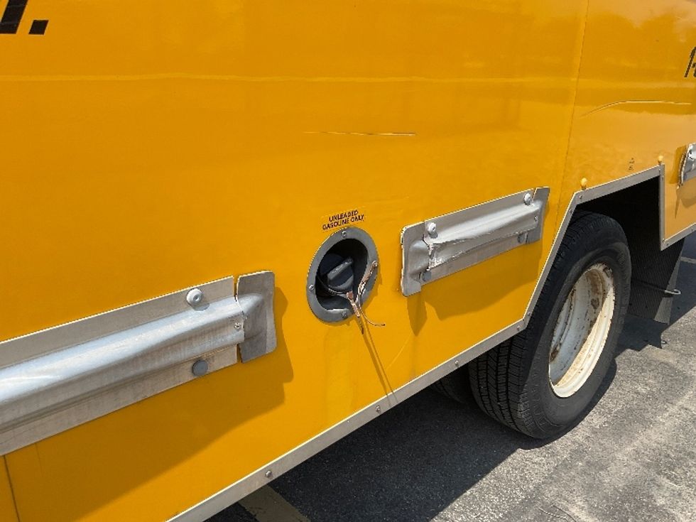 Light Duty Box Truck-Light and Medium Duty Trucks-GMC-2021-Savana G33903-Houston-TX-98,284\n\t\tmiles-$ 26,000 - Image 24