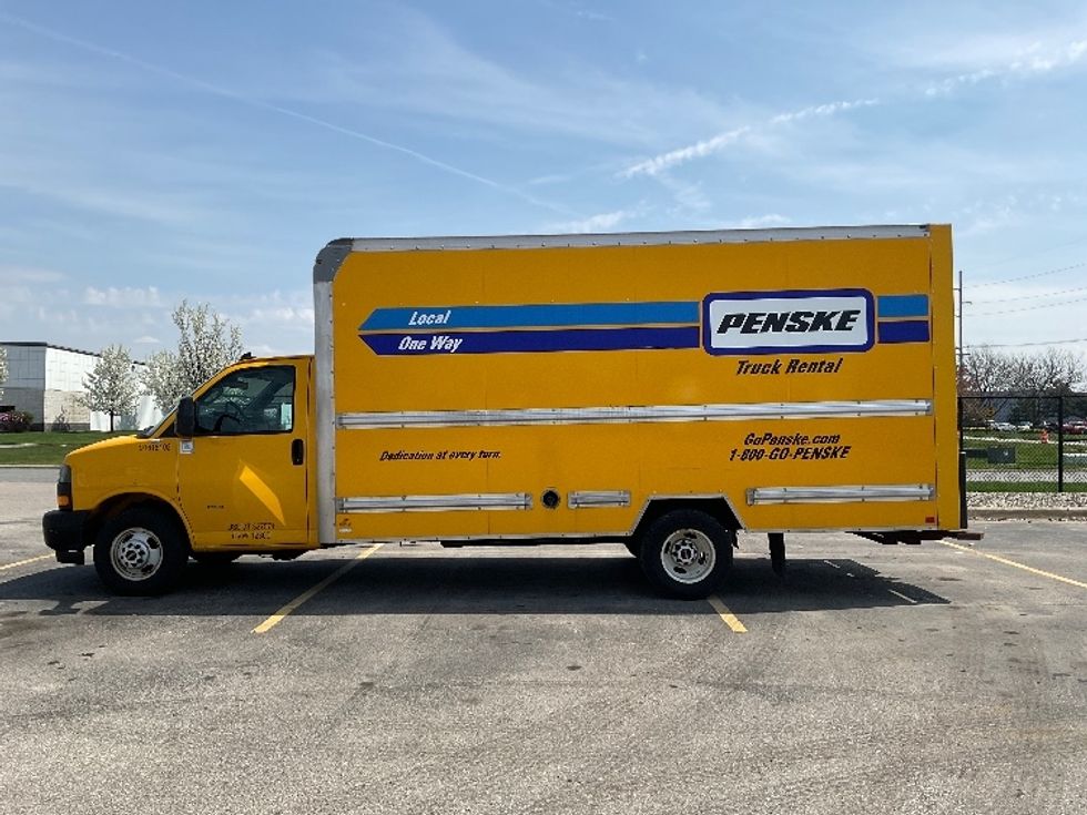 Light Duty Box Truck-Light and Medium Duty Trucks-GMC-2021-Savana G33903-Houston-TX-98,284\n\t\tmiles-$ 26,000 - Image 4