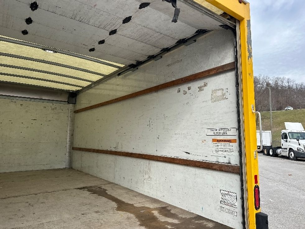 Light Duty Box Truck-Light and Medium Duty Trucks-GMC-2021-Savana G33903-Huntington-WV-100,306\n\t\tmiles-$ 25,750 - Image 12