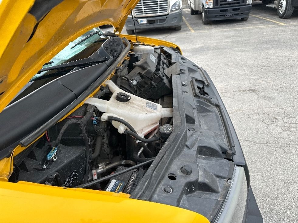 Light Duty Box Truck-Light and Medium Duty Trucks-GMC-2021-Savana G33903-Huntington-WV-100,306\n\t\tmiles-$ 25,750 - Image 23