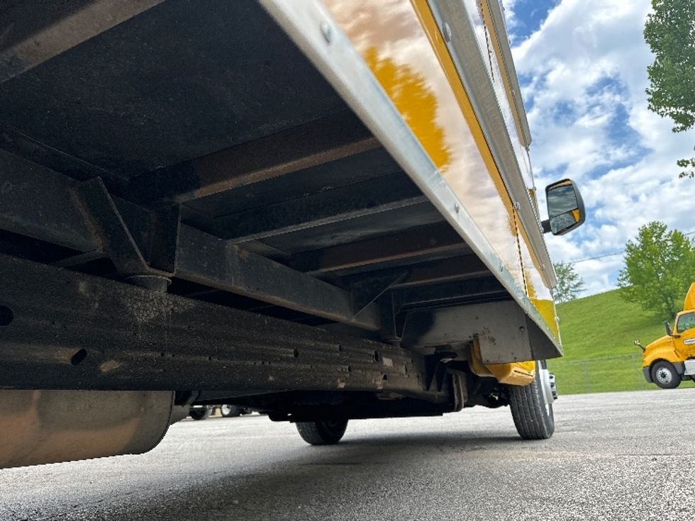 Light Duty Box Truck-Light and Medium Duty Trucks-GMC-2021-Savana G33903-Huntington-WV-76,780\n\t\tmiles-$ 34,250 - Image 14