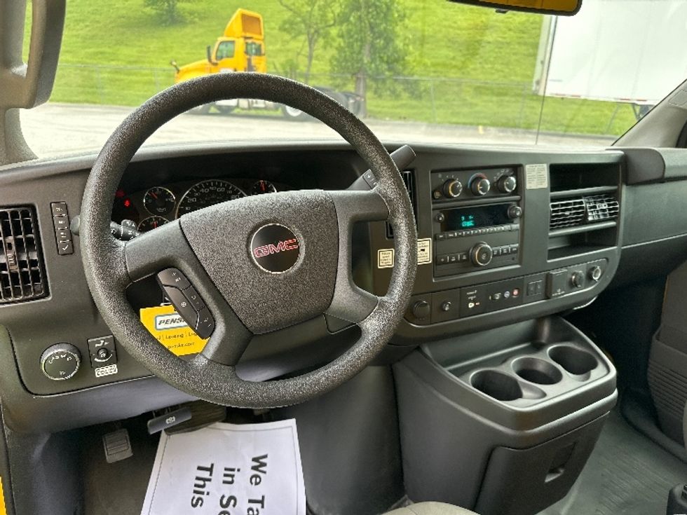 Light Duty Box Truck-Light and Medium Duty Trucks-GMC-2021-Savana G33903-Huntington-WV-76,780\n\t\tmiles-$ 34,250 - Image 17