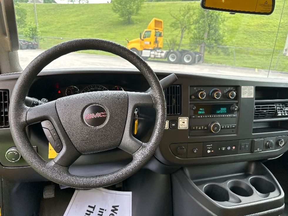 Light Duty Box Truck-Light and Medium Duty Trucks-GMC-2021-Savana G33903-Huntington-WV-76,780\n\t\tmiles-$ 34,250 - Image 18