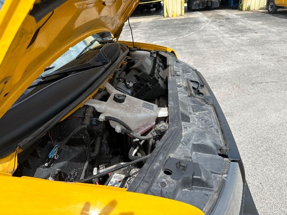 Light Duty Box Truck-Light and Medium Duty Trucks-GMC-2021-Savana G33903-Huntington-WV-76,780\n\t\tmiles-$ 34,250 - Image 23