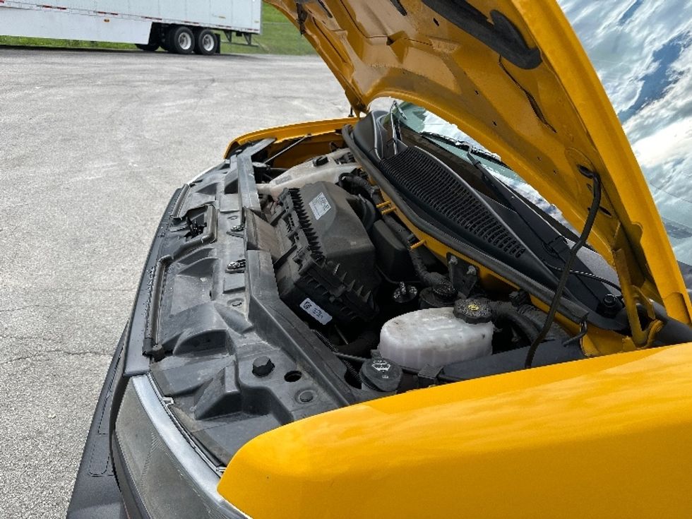 Light Duty Box Truck-Light and Medium Duty Trucks-GMC-2021-Savana G33903-Huntington-WV-76,780\n\t\tmiles-$ 34,250 - Image 24