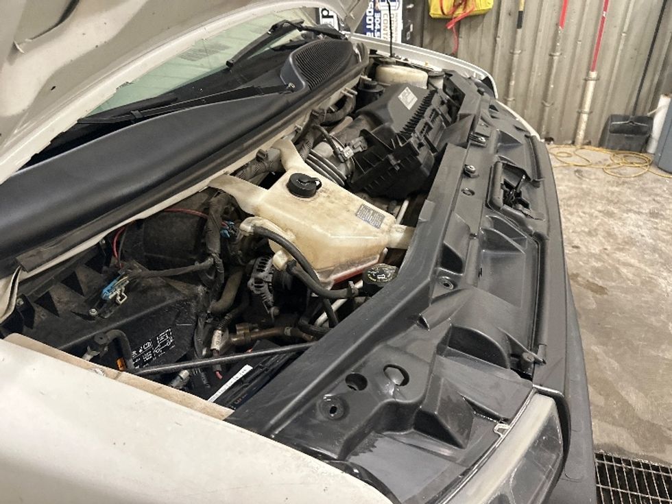 Light Duty Box Truck-Light and Medium Duty Trucks-GMC-2021-Savana G33903-Huntington-WV-98,033\n\t\tmiles-$ 28,750 - Image 21