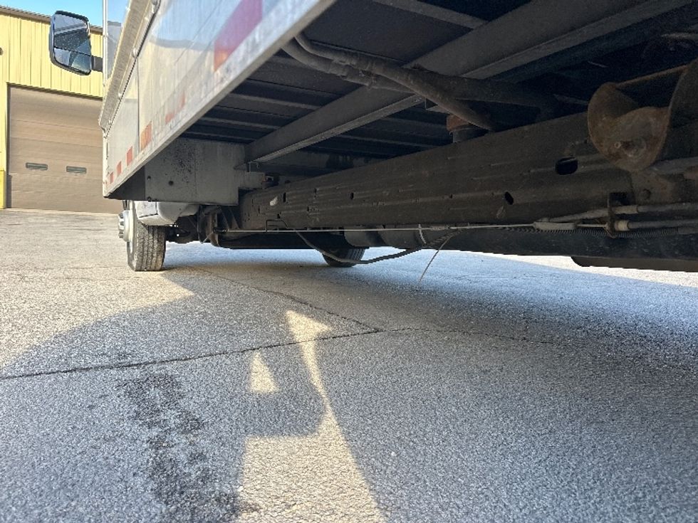 Light Duty Box Truck-Light and Medium Duty Trucks-GMC-2021-Savana G33903-Huntington-WV-98,033\n\t\tmiles-$ 28,750 - Image 5