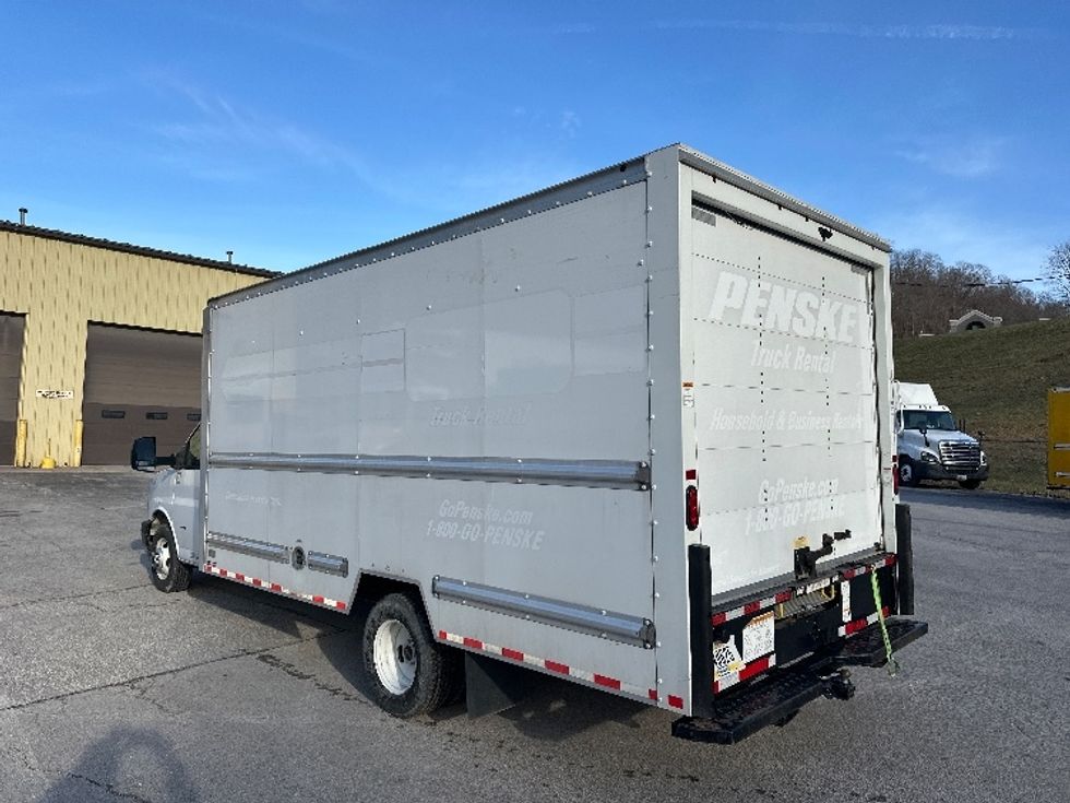 Light Duty Box Truck-Light and Medium Duty Trucks-GMC-2021-Savana G33903-Huntington-WV-98,033\n\t\tmiles-$ 28,750 - Image 6