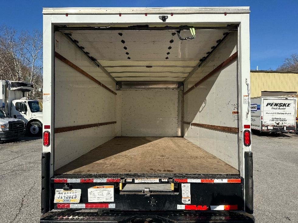 Light Duty Box Truck-Light and Medium Duty Trucks-GMC-2021-Savana G33903-Huntington-WV-98,033\n\t\tmiles-$ 28,750 - Image 7