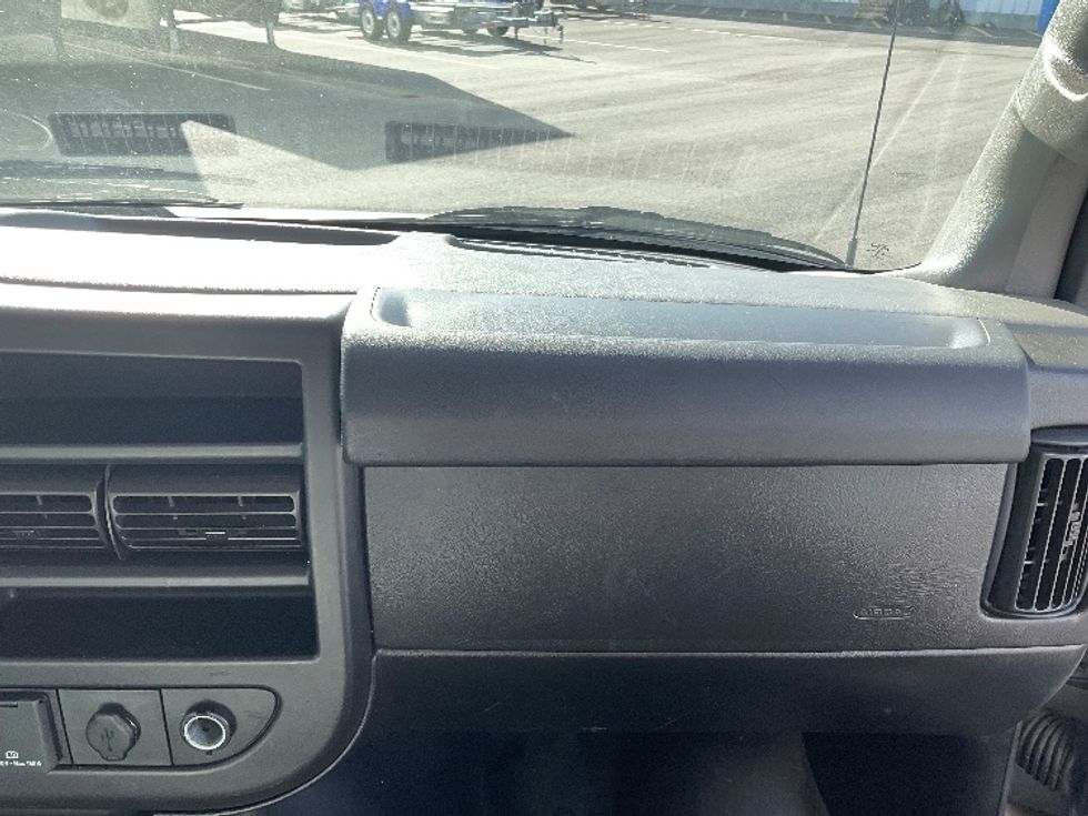 Light Duty Box Truck-Light and Medium Duty Trucks-GMC-2021-Savana G33903-Idaho Falls-ID-106,341\n\t\tmiles-$ 29,000 - Image 18