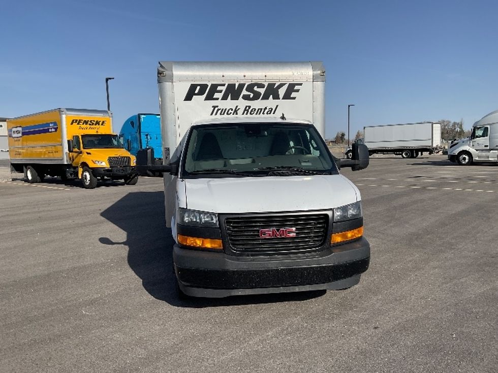 2021 Gmc Savana 3500 Cutaway photo 2